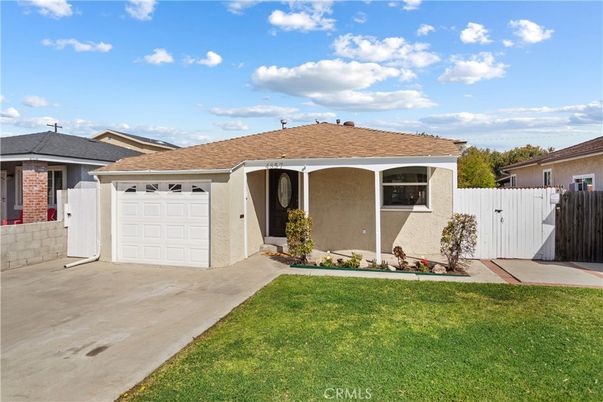Attached, Backyard, Exterior, Facade, Ranch