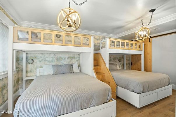Bedroom, Interior, Pendant Lights, Wood Texture Flooring