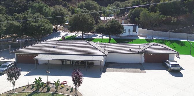 Exterior, Drone