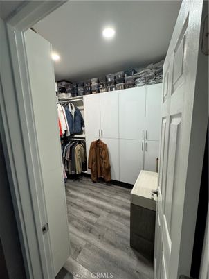 Interior, Recessed Lighting, Walk-in Closets, Wood Texture Flooring