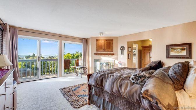 Bedroom, Interior, Water