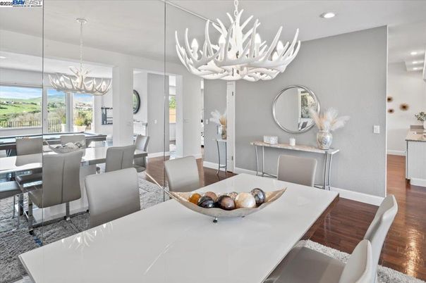 Chandelier, Dining room, Interior, Pendant Lights, Recessed Lighting, Wood Texture Flooring