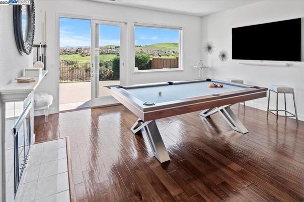 Billiard Table, Game Room, Interior, Wood Texture Flooring