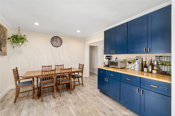 Dining room, Interior, Kitchen, Recessed Lighting, Wood Texture Flooring