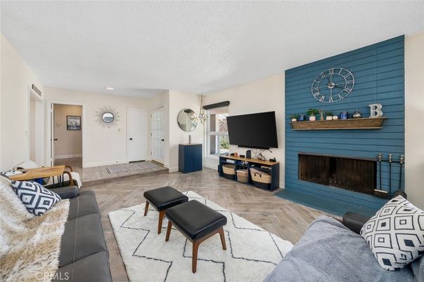 Fireplace, Interior, Living room, Recessed Lighting, Wood Texture Flooring