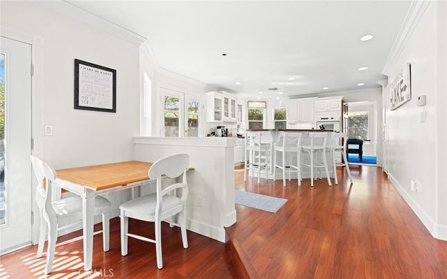 Dining room, Interior, Kitchen, Recessed Lighting, Wood Texture Flooring