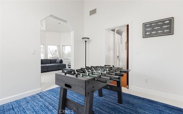Game Room, Interior