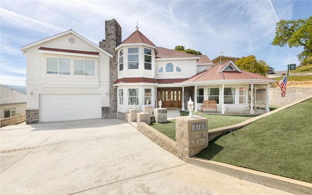 Attached, Exterior, Facade, Queen Anne Victorian