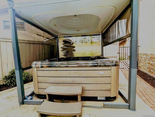 Exterior, Hot Tub
