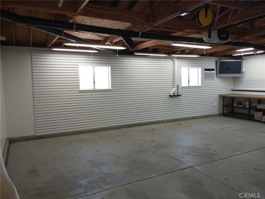 Garage, Interior, Wooden Beams