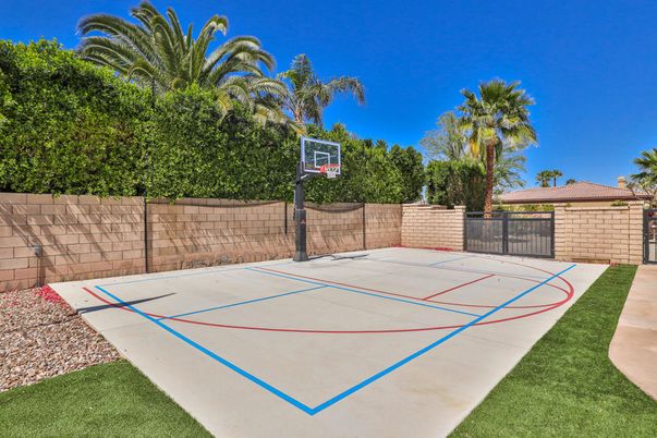 Backyard, Detached Garage, Exterior