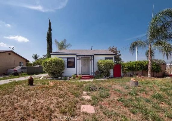 Backyard, Exterior, Facade, Ranch