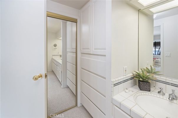 Bathroom, Interior, Tile Countertops