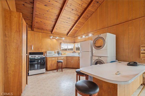 Interior, Kitchen, Washer, Wooden Ceilings, Wooden Walls