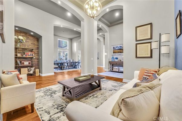 Dining room, Interior, Living room, Pendant Lights, Recessed Lighting, Stone Walls, Wood Texture Flooring