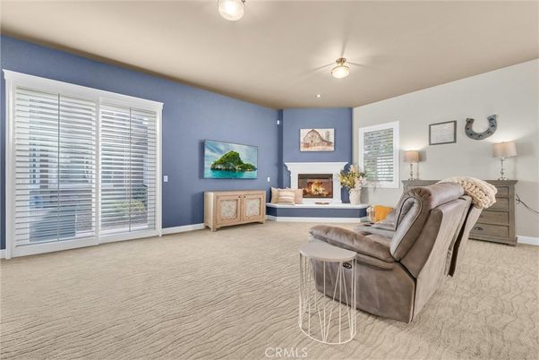 Fireplace, Interior, Living room