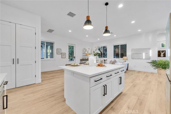 Interior, Kitchen, Living room, Pendant Lights, Recessed Lighting, Wood Texture Flooring