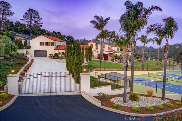 Detached Garage, Exterior, Tennis Courts
