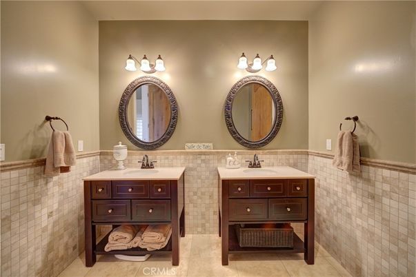 Bathroom, Dual Sink Vanities, Interior
