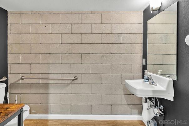 Bathroom, Interior, Stone Walls