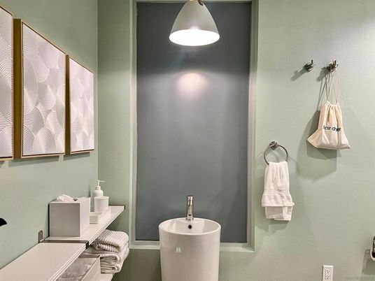 Bathroom, Free Standing Baths, Interior