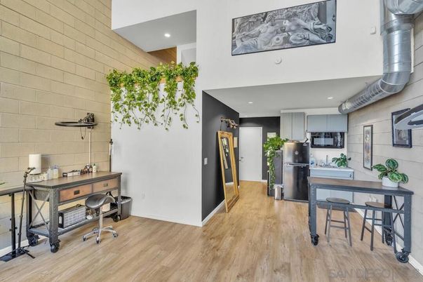 Home Office, Interior, Kitchen, Recessed Lighting, Wood Texture Flooring