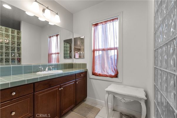 Bathroom, Interior, Tile Countertops