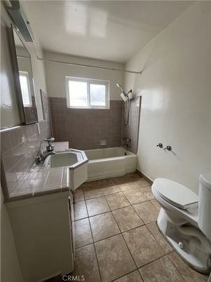 Bathroom, Interior, Tile Countertops