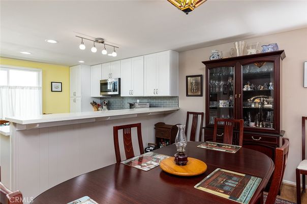 Dining room, Interior, Kitchen, Recessed Lighting, Wood Texture Flooring
