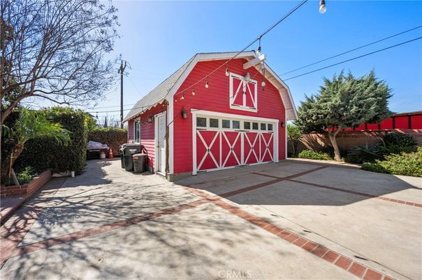 Detached Garage, Exterior