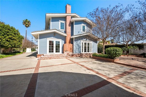 Backyard, Exterior, Facade, Mediterranean