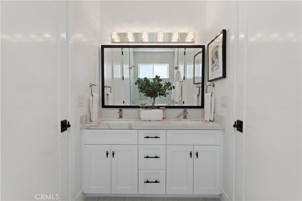 Bathroom, Dual Sink Vanities, Interior