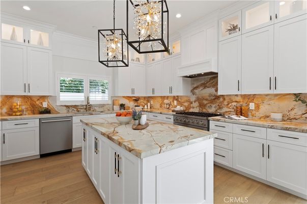 Interior, Kitchen, Pendant Lights, Recessed Lighting, Wood Texture Flooring