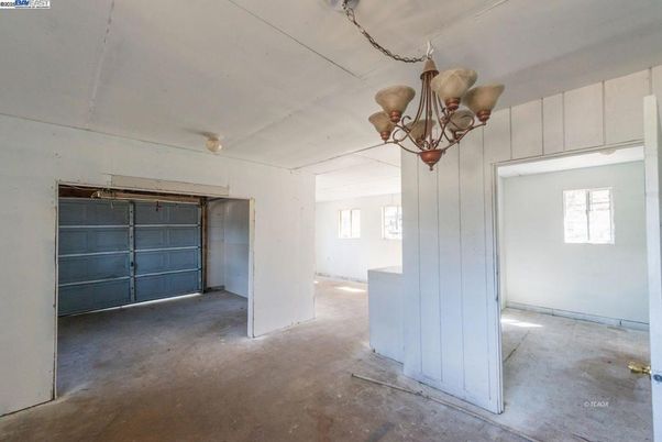 Chandelier, Garage, Interior