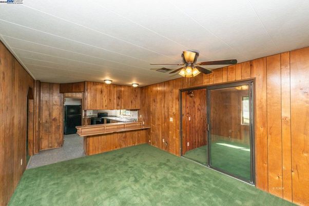 Empty room, Interior, Kitchen, Wooden Walls