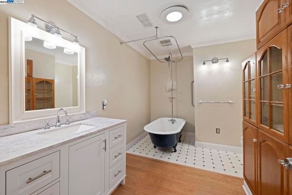 Bathroom, Dual Sink Vanities, Free Standing Baths, Interior, Wood Texture Flooring