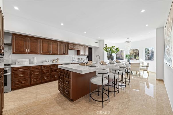 Dining room, Interior, Kitchen, Recessed Lighting, Stainless Steel Appliances