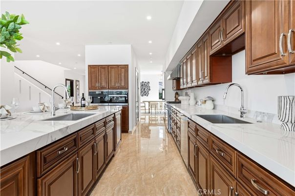 Dining room, Interior, Kitchen, Recessed Lighting, Stainless Steel Appliances