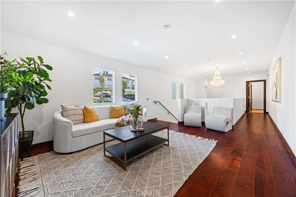 Chandelier, Interior, Living room, Recessed Lighting, Wood Texture Flooring