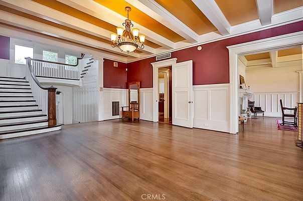 Chandelier, Fireplace, Interior, Wood Texture Flooring