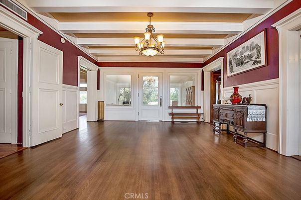 Chandelier, Empty room, Interior, Wood Texture Flooring