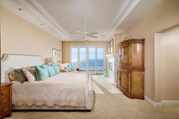 Bedroom, Interior, Water