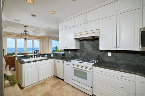 Interior, Kitchen, Recessed Lighting, Water