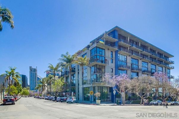 Exterior, Facade, Condo Building