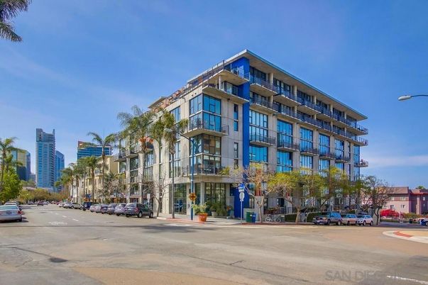 Exterior, Facade, Condo Building