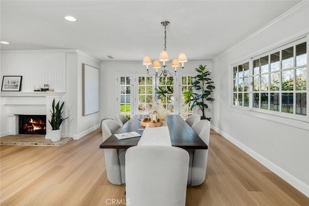 Chandelier, Dining room, Fireplace, Interior, Recessed Lighting, Wood Texture Flooring
