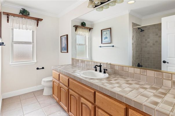Bathroom, Interior, Recessed Lighting, Tile Countertops