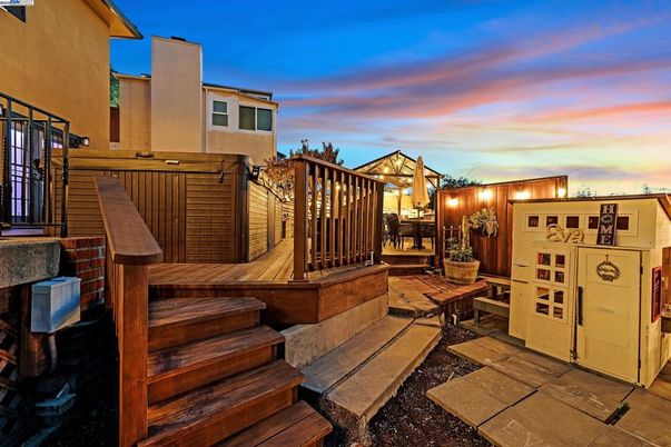 Exterior, Hot Tub