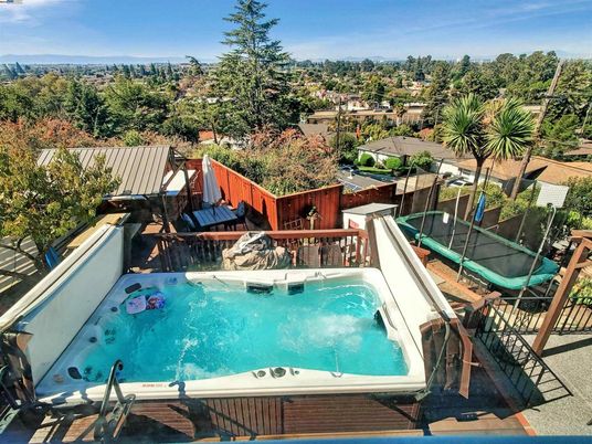 Exterior, Hot Tub, Pool