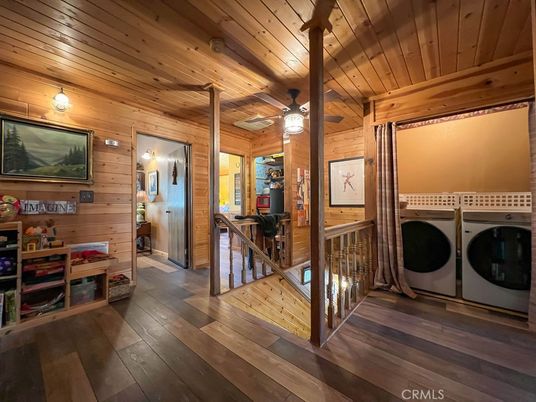 Interior, Washer, Wooden Ceilings, Wood Texture Flooring, Wooden Walls
